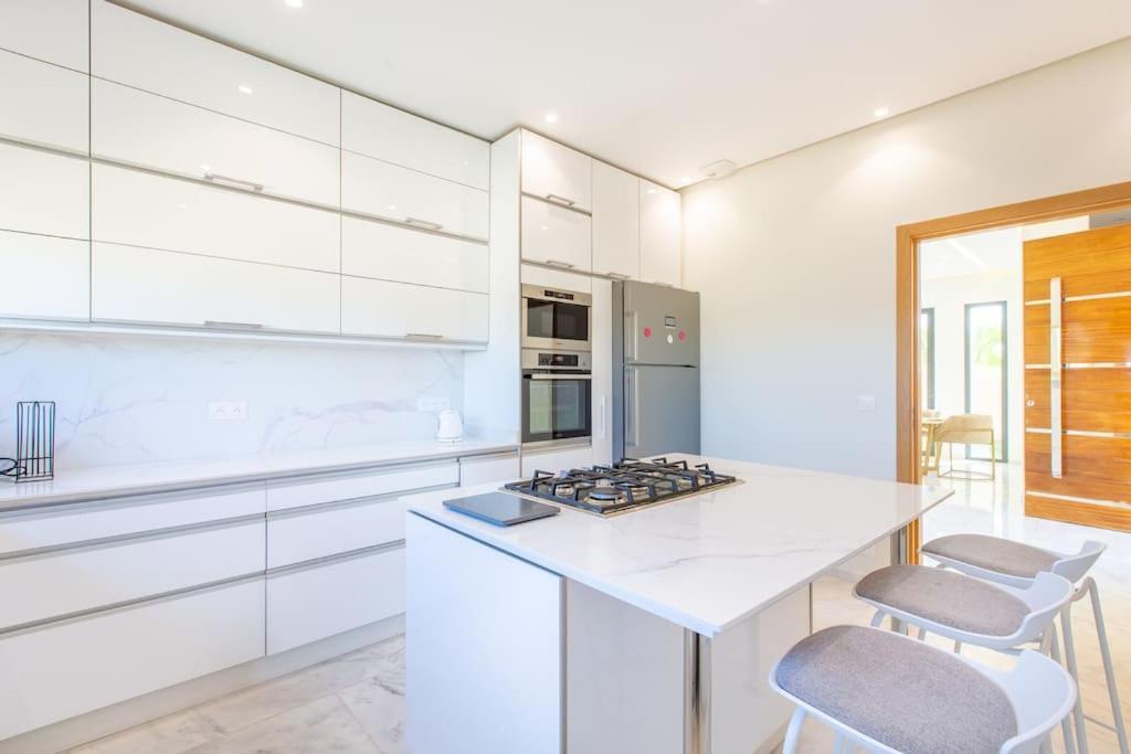 Villa Hawai, Ss Vis A Vis Avec Espace De Sport , Piscine Chauffee มาร์ราเกช ภายนอก รูปภาพ